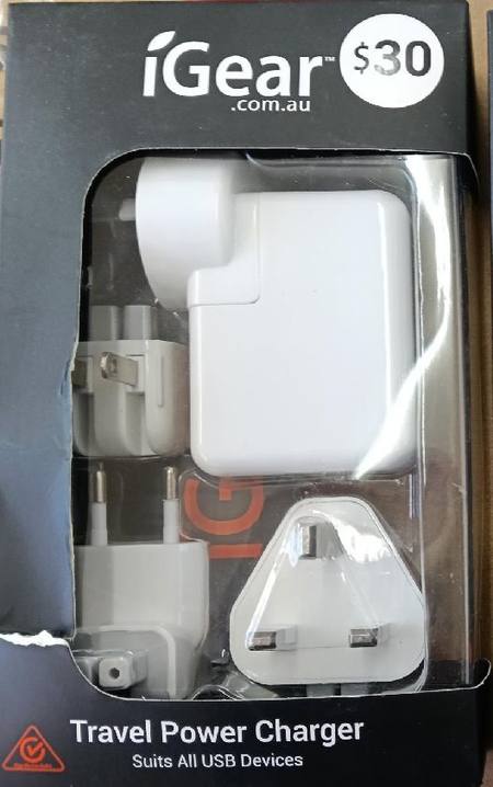 DAMAGED PACKAGING - WALL CHARGER 240V WITH TRAVEL PLUGS 5PC - 4 USB 2.0A - WHITE